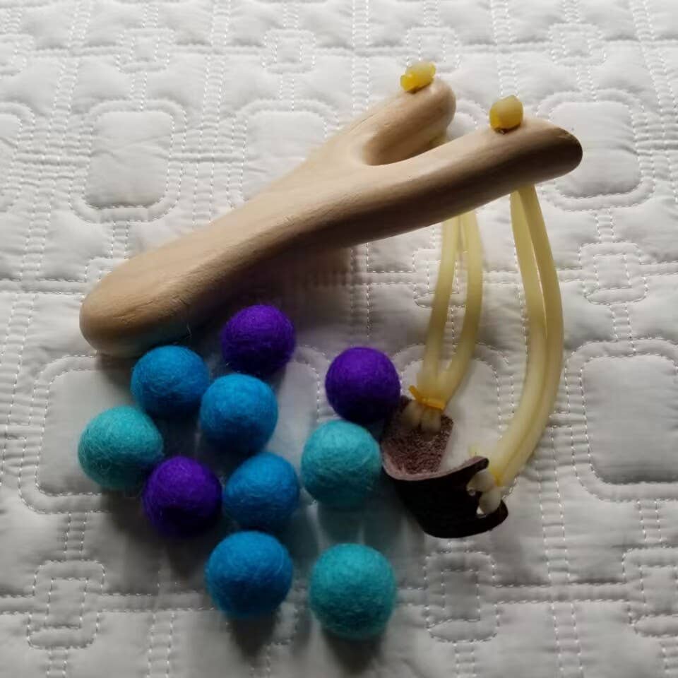 Weech Wood Slingshot With Felt Balls